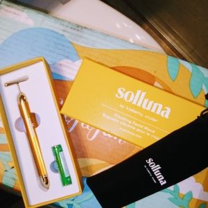 Solluna vibrating facial massager tool